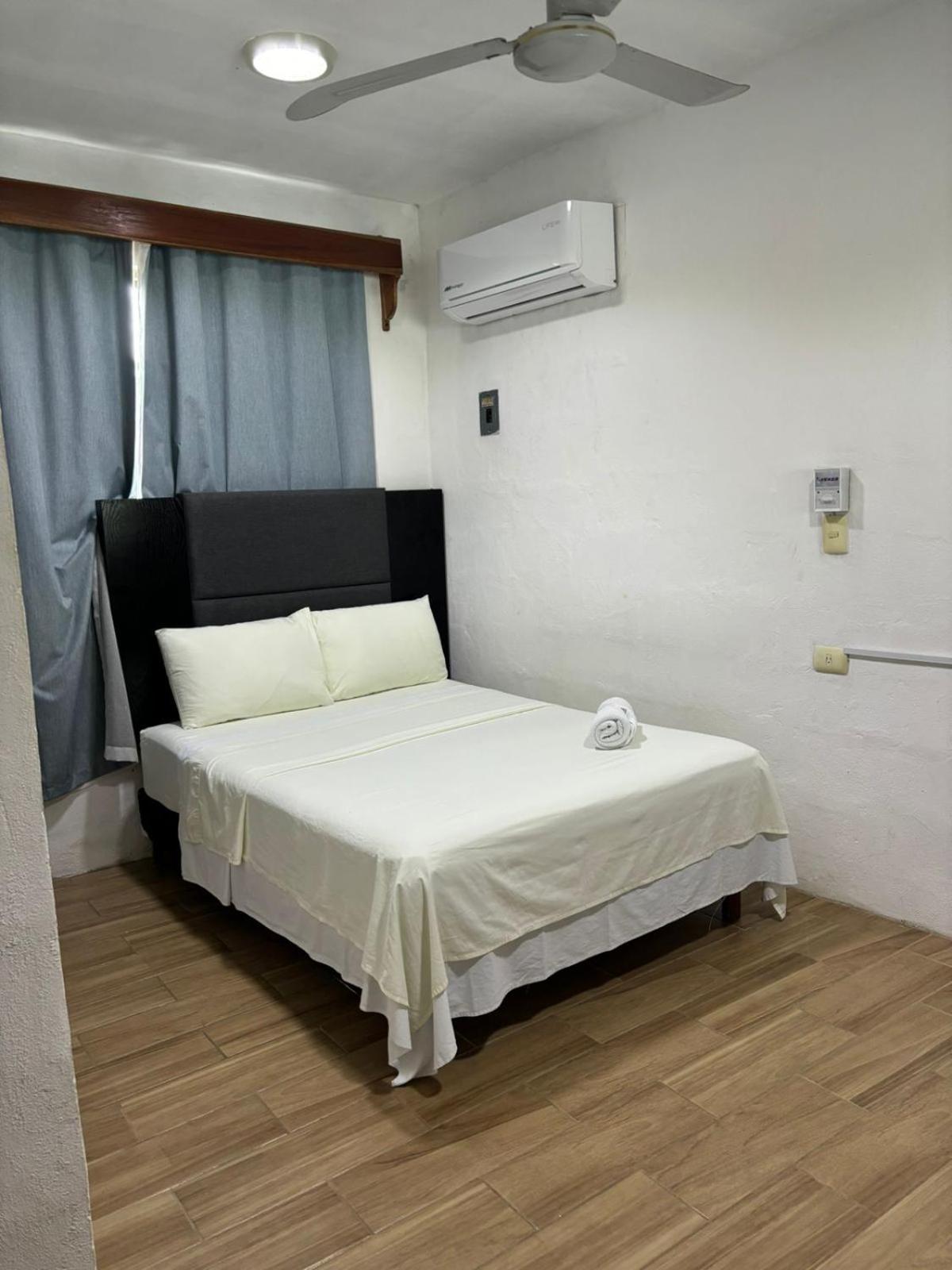 Hotel Miriam Bacalar Esterno foto